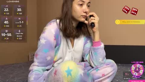 Snapshot of freyaoliver chatting on October 2025 09:43:02 AM FreyaOliver online show from October 2025 09:43:02 AM