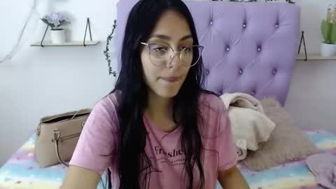 Freyja online show from November 2025 02:44:01 AM