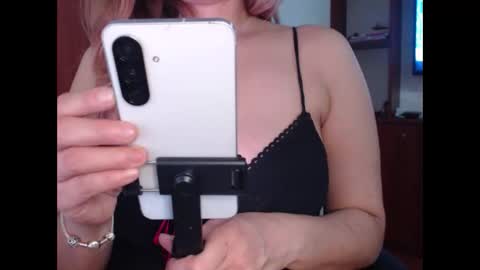FREYJA LOREN online show from May 2026 11:26:02 AM