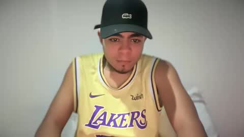 freyva_ online show from February 2025 10:58:01 AM