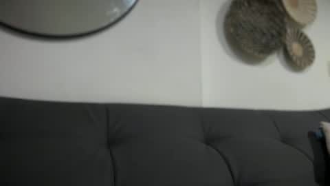 freyva_ online show from March 2025 05:18:02 AM