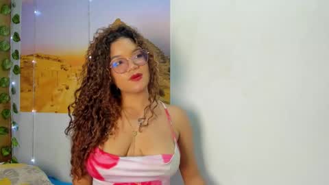 Frezzita online show from October 2025 07:36:02 PM