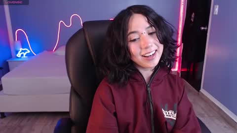 frida_lassi_ online show from February 2025 07:45:02 PM