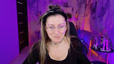 Frida Tander online show from January 2025 03:14:01 PM