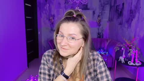 Frida Tander online show from January 2025 03:29:02 PM