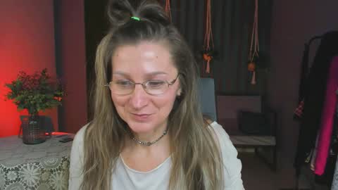 Frida Tander online show from January 2025 09:10:02 AM