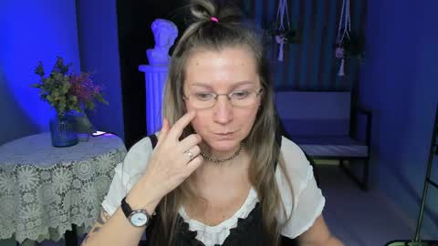 Frida Tander online show from January 2025 09:02:02 AM