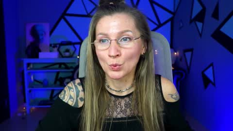 Frida Tander online show from February 2025 04:04:01 PM