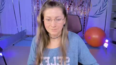 Frida Tander online show from March 2025 09:18:02 AM