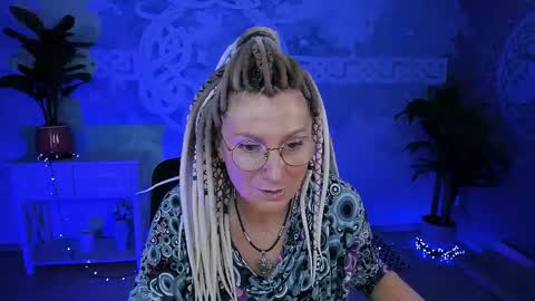 Frida Tander online show from April 2026 05:22:01 AM