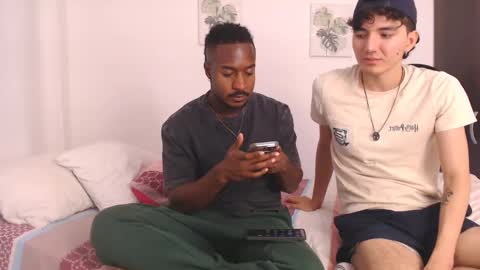 Snapshot of friendsession_ chatting on February 2025 11:37:02 PM Danny and your friends online show from February 2025 11:37:02 PM