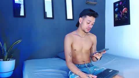 Adam y pitter online show from December 2024 11:52:02 AM