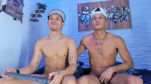 Adam y pitter online show from October 2025 02:09:02 AM