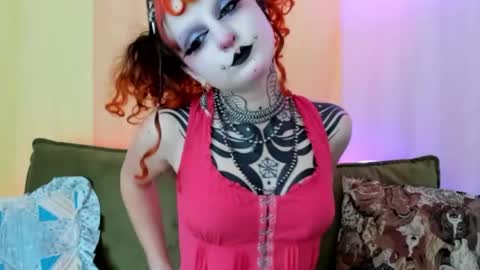 Snapshot of friskyflowers chatting on April 2026 11:07:02 PM cherry online show from April 2026 11:07:02 PM