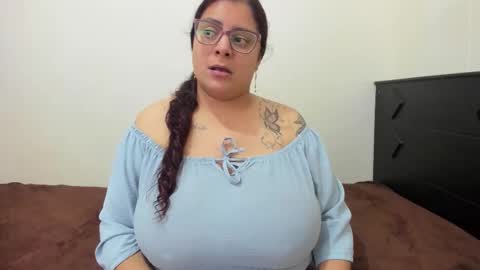 Lucy online show from November 2025 07:46:02 PM