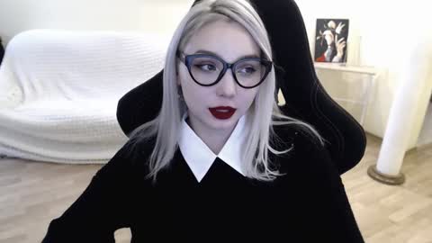 Lilith online show from February 2025 10:51:02 AM