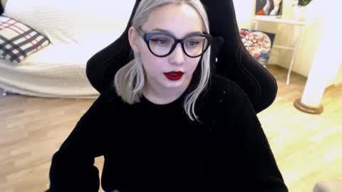 Lilith online show from February 2025 10:19:01 AM