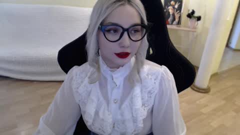 Lilith online show from February 2025 07:28:01 AM