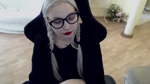 Lilith online show from March 2025 11:33:02 AM