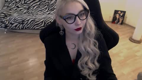 Lilith online show from September 2025 11:34:01 AM