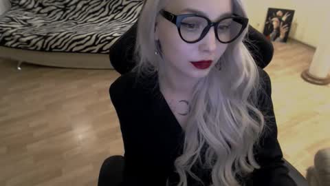 Lilith online show from September 2025 11:39:02 PM