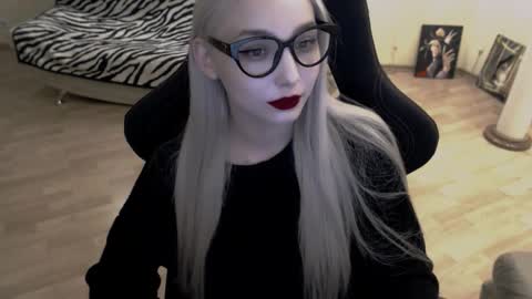 Lilith online show from October 2025 04:30:02 PM