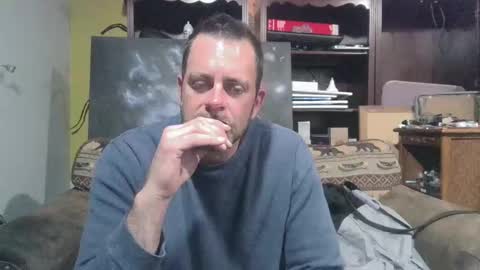 frostydhoman1221 online show from December 2024 06:34:01 AM