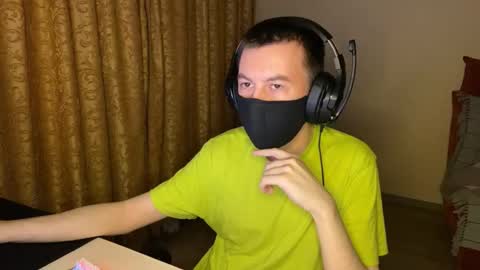 Snapshot of froztai chatting on December 2025 03:43:01 PM froztai online show from December 2025 03:43:01 PM