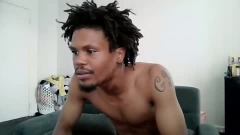 Snapshot of frstudios chatting on July 2026 10:27:01 PM Freddie Robert Studios online show from July 2026 10:27:01 PM