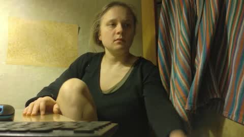 Snapshot of frumcake chatting on January 2026 03:32:01 AM FrumCake online show from January 2026 03:32:01 AM