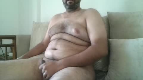 Snapshot of fruti_loops chatting on November 2025 06:57:01 AM fruti loops Bull online show from November 2025 06:57:01 AM