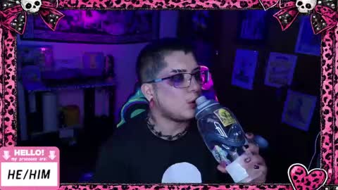 Snapshot of ftmbiggestclit chatting on June 2026 05:02:01 AM Kevin online show from June 2026 05:02:01 AM