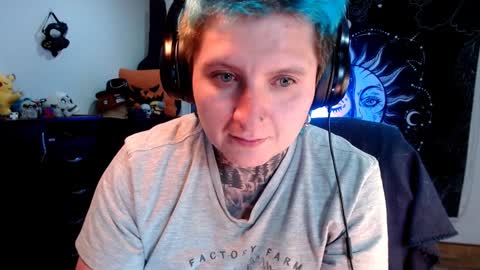 Snapshot of ftmblueyes chatting on February 2025 04:27:01 AM HEHIM online show from February 2025 04:27:01 AM