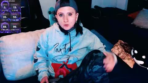 Snapshot of ftmblueyes chatting on September 2025 05:11:02 AM HEHIM online show from September 2025 05:11:02 AM