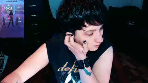 Snapshot of ftmblueyes chatting on October 2025 11:55:02 AM HEHIM online show from October 2025 11:55:02 AM