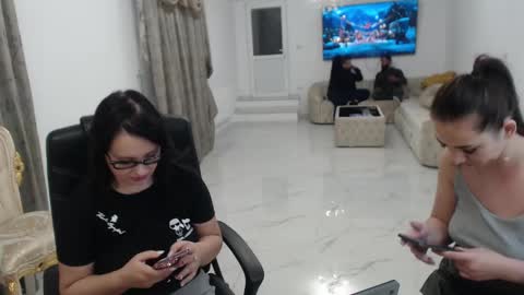 Angelique online show from December 2024 04:29:02 PM