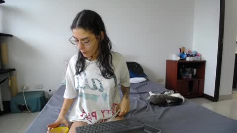 Snapshot of fuckc0uple chatting on January 2025 10:08:01 PM Lauuuu n TheLuckyGuy online show from January 2025 10:08:01 PM