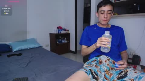 Snapshot of fuckc0uple chatting on February 2025 10:13:01 PM Lauuuu n TheLuckyGuy online show from February 2025 10:13:01 PM