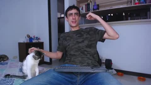 Snapshot of fuckc0uple chatting on March 2025 08:27:02 PM Lauuuu n TheLuckyGuy online show from March 2025 08:27:02 PM