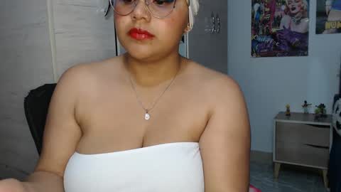 Mia and Gary  online show from October 2025 02:20:02 AM