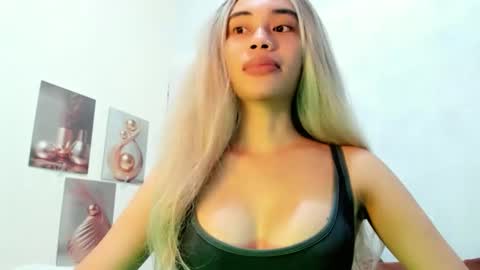 Snapshot of fuckingsexy143 chatting on May 2026 02:40:02 AM fuckingsexy143 online show from May 2026 02:40:02 AM