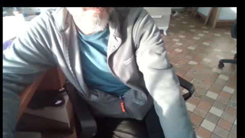 Snapshot of fuckistanbul chatting on November 2025 06:03:01 AM Bruchus online show from November 2025 06:03:01 AM