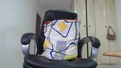 Snapshot of full_milo chatting on February 2026 06:18:02 AM Andres. online show from February 2026 06:18:02 AM