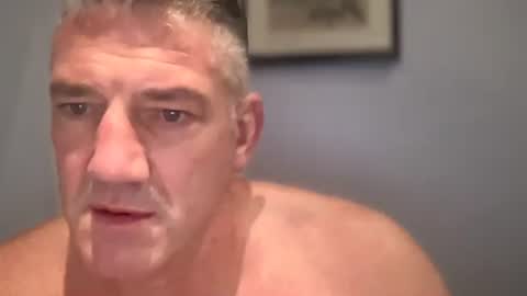 fullback_15 online show from October 2025 03:22:02 PM