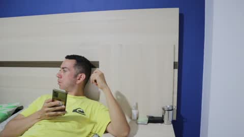 Sammygirl  tommy guy friends with benefits online show from December 2024 12:44:01 AM