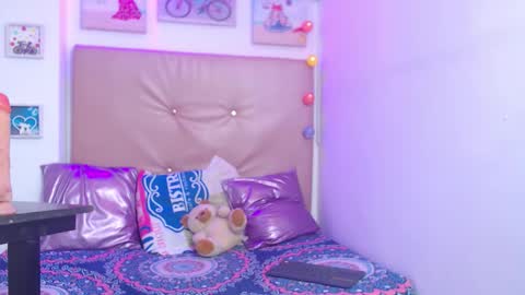 funny_and_horny online show from November 2025 04:01:02 AM