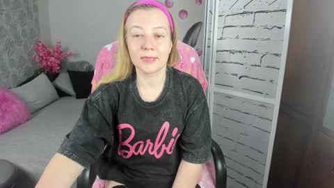 funny_bunny4 online show from December 2024 07:28:02 PM