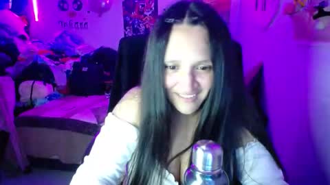 Linda Cataleya-  mackenzie girls online show from September 2025 02:35:02 AM
