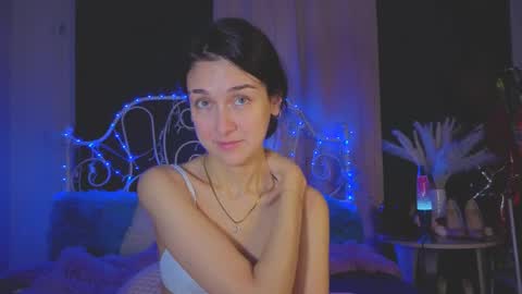 Tiffany online show from September 2025 01:28:01 AM