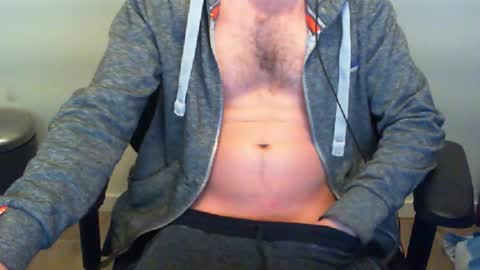 YWhiteNiceMan online show from April 2026 10:34:01 PM
